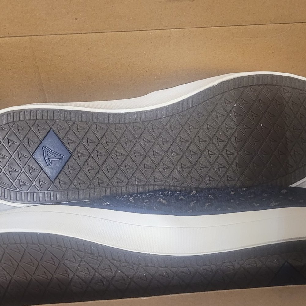 Sperry Navy Blue  Crest Twin Gore Cheetah Print Slip on Sneakers